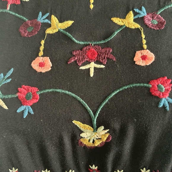 JODIFL embroidered blouse - Picture 3 of 4